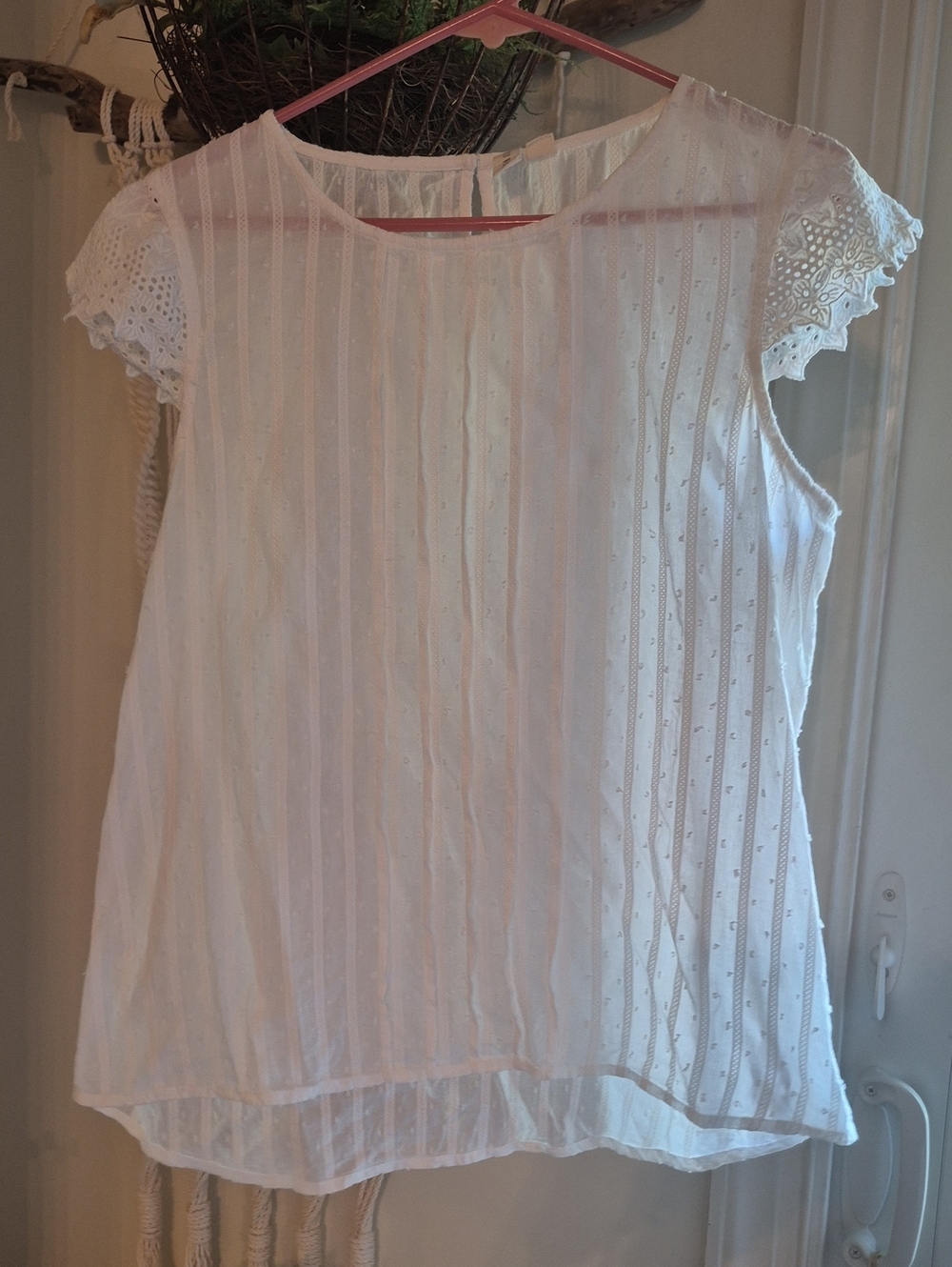 Studio West White Eyelet Pintuck Cap Sleeve Blouse